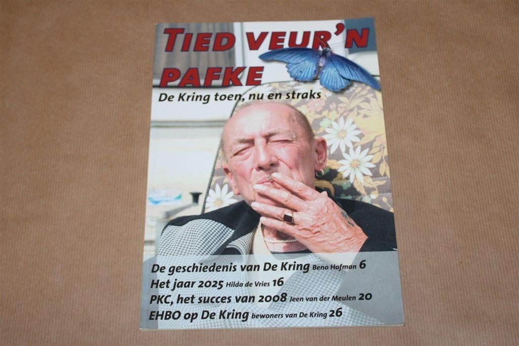 Tied veur 'n pafke. De Kring toen, nu en straks., Ophalen of Verzenden, Zo goed als nieuw