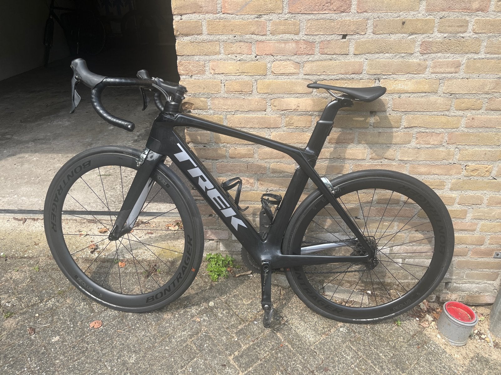 Trek Madone Racefiets - Ultegra, Carbon, Bontrager wielen, 28 inch, Gebruikt, Carbon, Meer dan 20 versnellingen