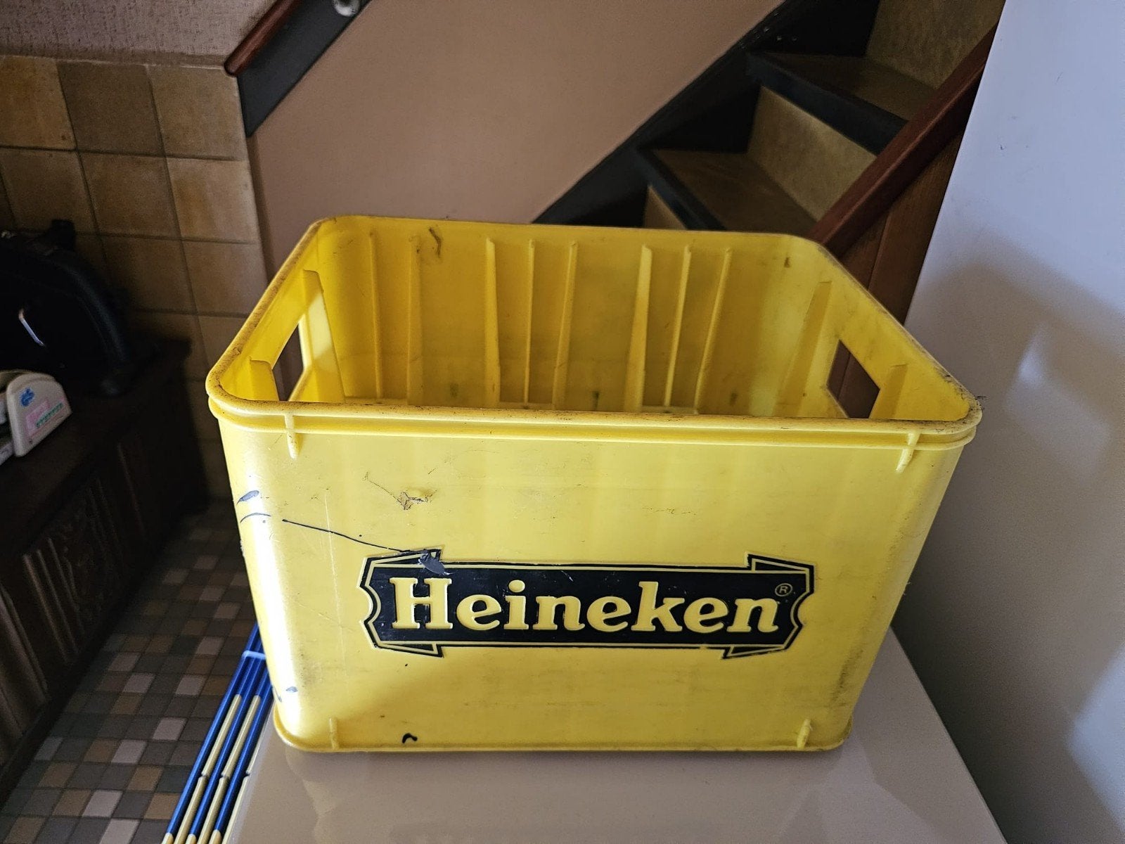 Vintage Heineken krat - Geel plastic bierkrat, Ophalen of Verzenden, Gebruikt, Gebruiksvoorwerp
