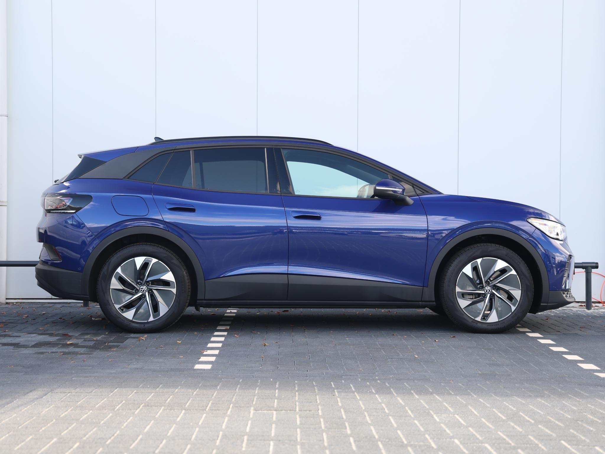 Volkswagen ID.4 Pro Business 77 kWh 286pk | LED | SOH 99,8%|, Auto's, Dealer onderhouden, Achterwielaandrijving, Gebruikt, Zwart