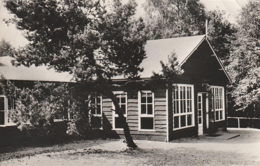 HOENDERLOO R.K. Vakantieoord Krimdal, Verzamelen, Ansichtkaarten | Nederland, Gelopen, Gelderland, 1960 tot 1980, Verzenden