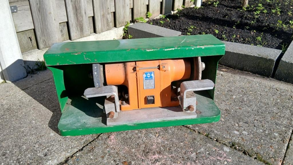 Werkbankslijpmachine Hanning met beschermkap, Ophalen of Verzenden, Gebruikt, Minder dan 700 watt, Werkbankslijpmachine
