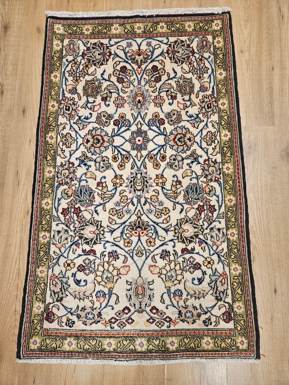 Handgeknoopt perzisch tapijt ghom 126x75, Huis en Inrichting, Stoffering | Tapijten en Kleden, Info@SlatsAntiek.nl, Tweedehands