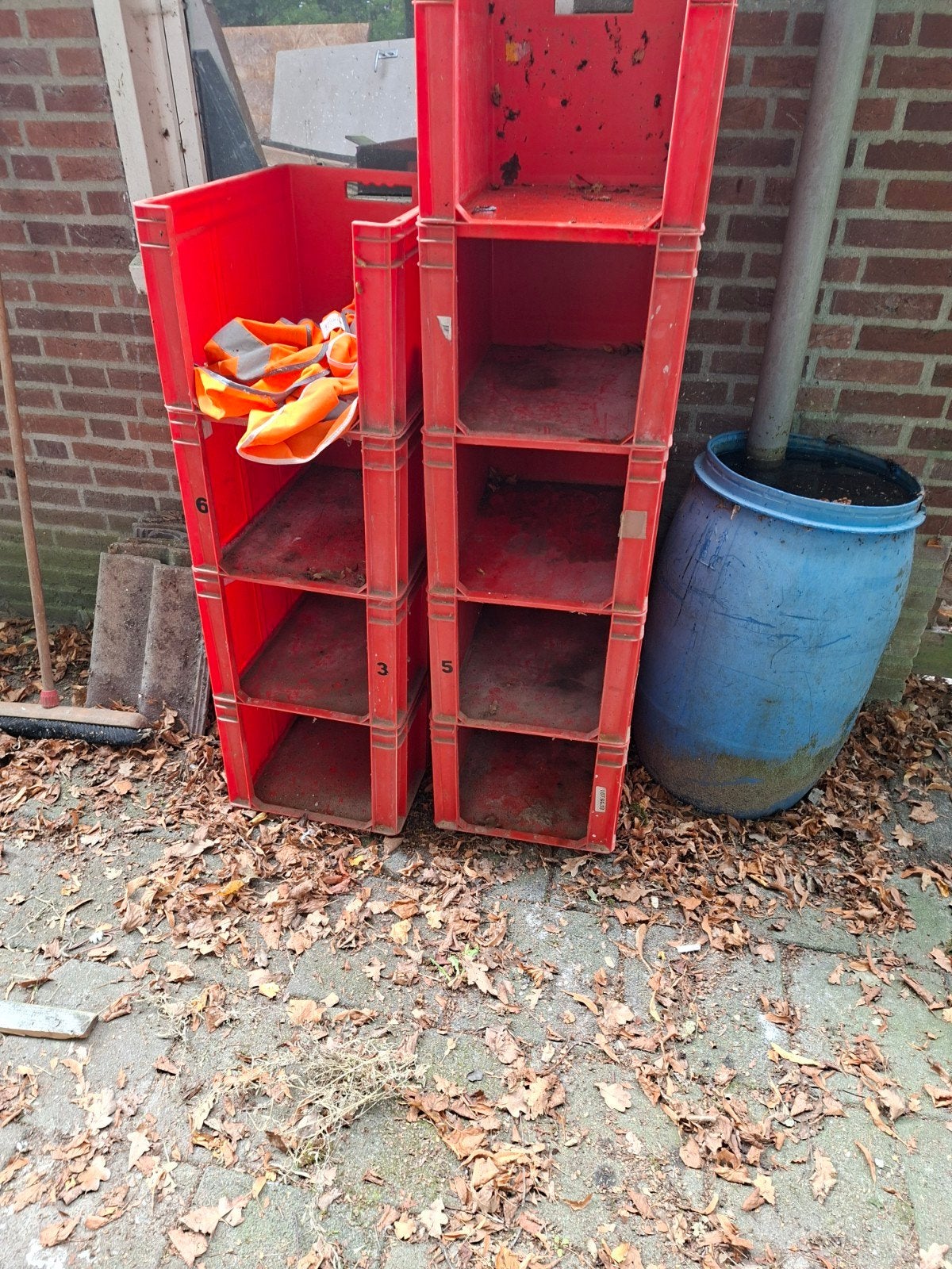 Rode stapelbare kratten - Ideaal voor opslag, Ophalen, Gebruikt, Minder dan 50 cm, 50 cm of meer