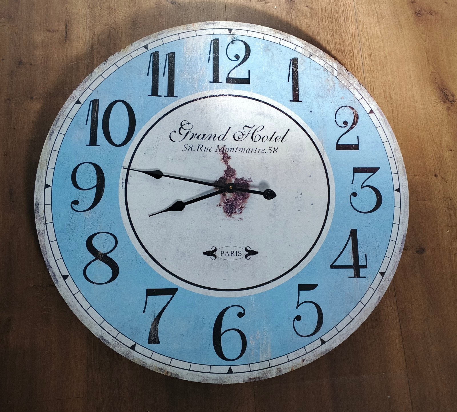 Grote vintage wandklok 'Grand Hotel Paris' - Blauw/Wit, Ophalen, Vintage, Analoog, Werkt op batterijen
