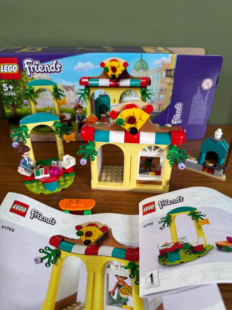 Lego Friends 41705 Pizzeria met Olivia en Ethan, Ophalen of Verzenden, Zo goed als nieuw