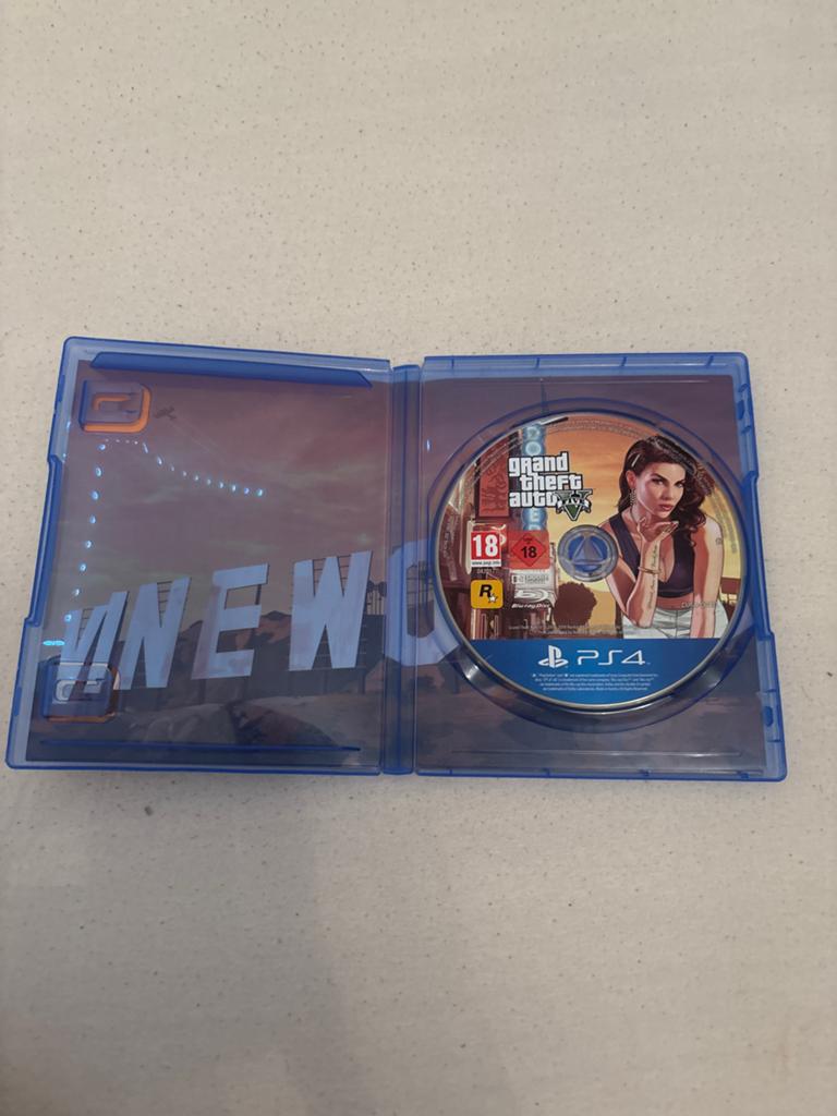 Grand Theft Auto V Premium Edition PS4, Spelcomputers en Games, Games | Sony PlayStation 4, Avontuur en Actie, Online, Vanaf 18 jaar