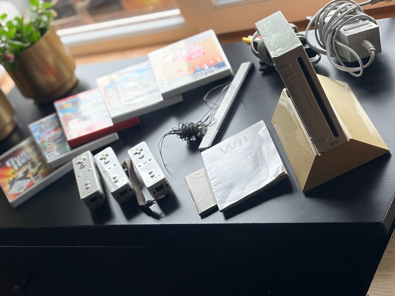 Complete Nintendo Wii bundel met 3 controllers en 5 games, Ophalen of Verzenden, Gebruikt, Met 3 controllers of meer, Met games