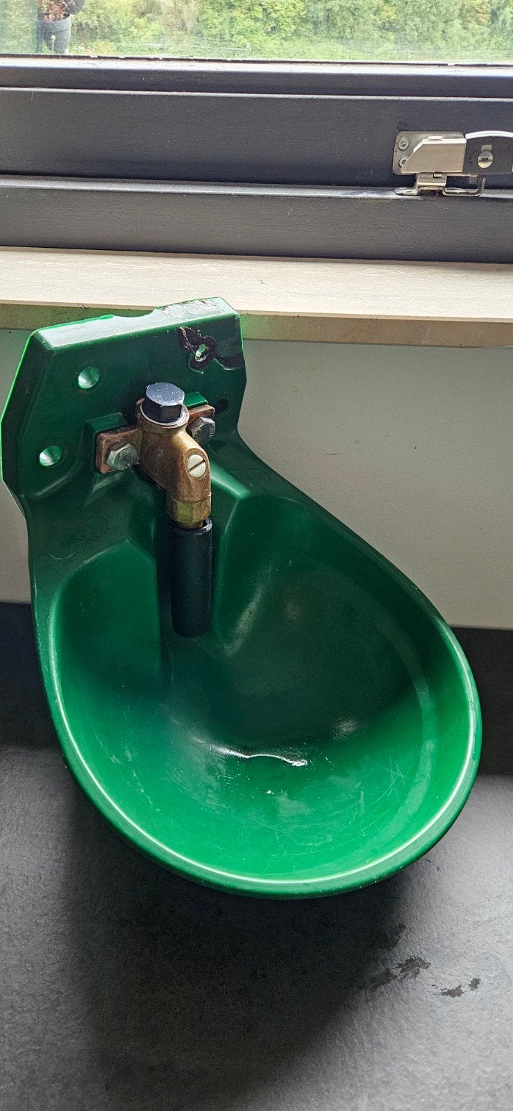 Suevia zelfdrinker met drink-nippel (eventueel 4 op voorraad, Ophalen of Verzenden, Gebruikt, Overige disciplines