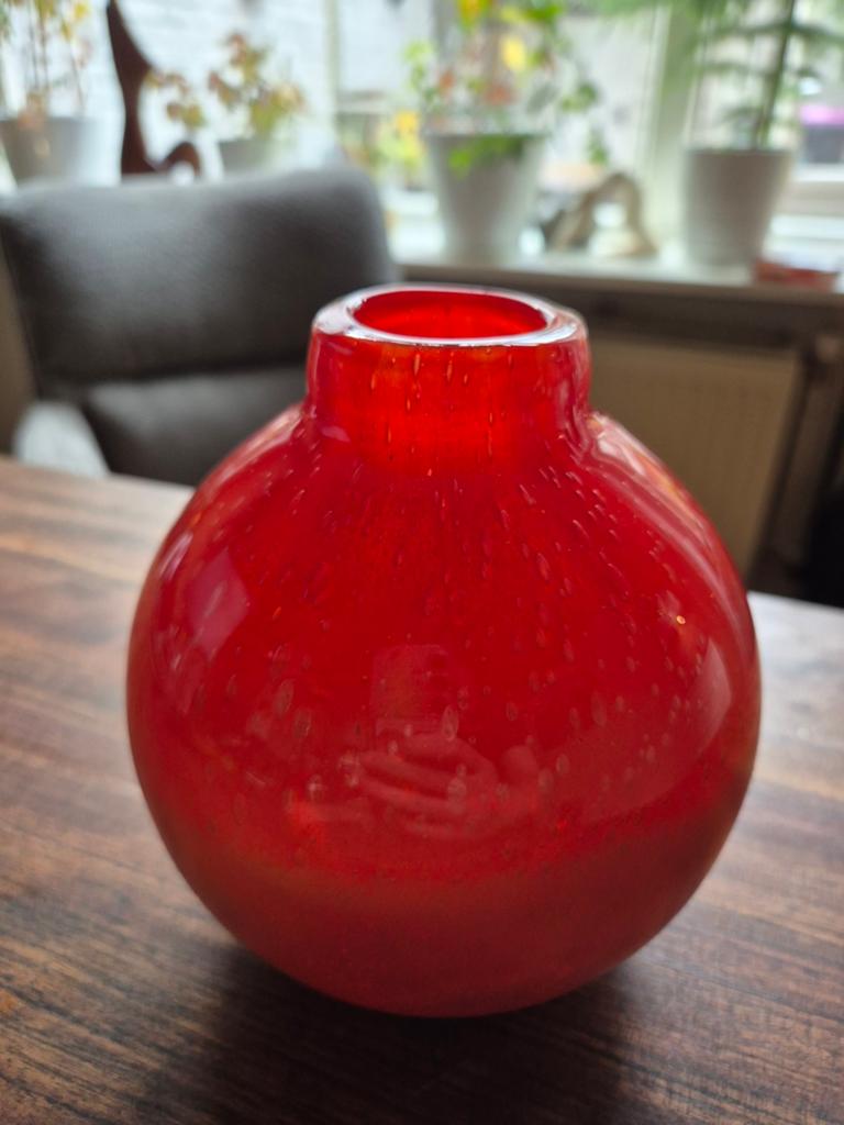 Vintage Rode Kunstglazen Vaas - Murano Stijl - 14 cm, Antiek en Kunst, Ophalen of Verzenden
