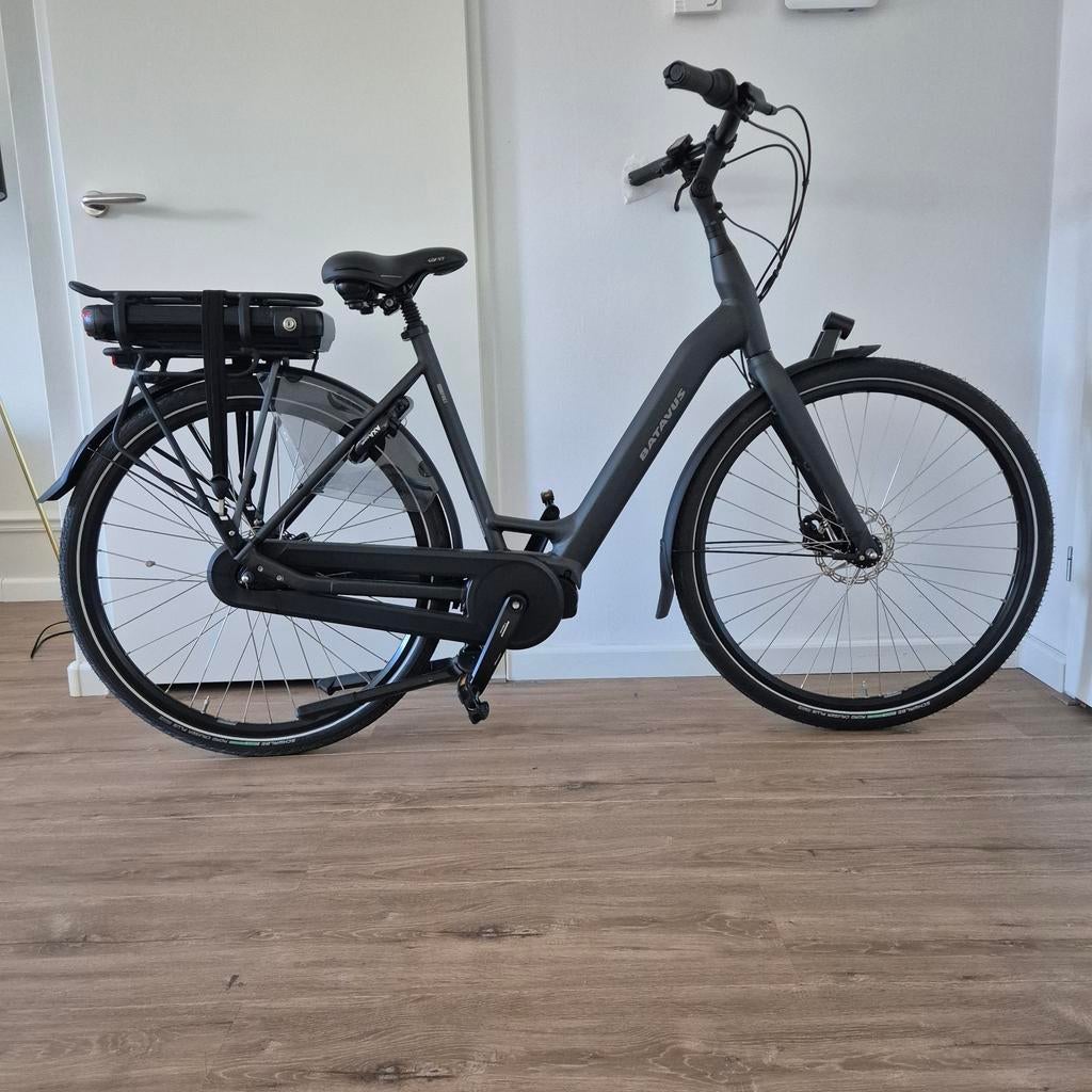 Splinter nieuwe Batavus Finez elektrische fiets (middenmotor, Fietsen en Brommers, Ophalen, Batavus, Zo goed als nieuw, 51 tot 55 cm
