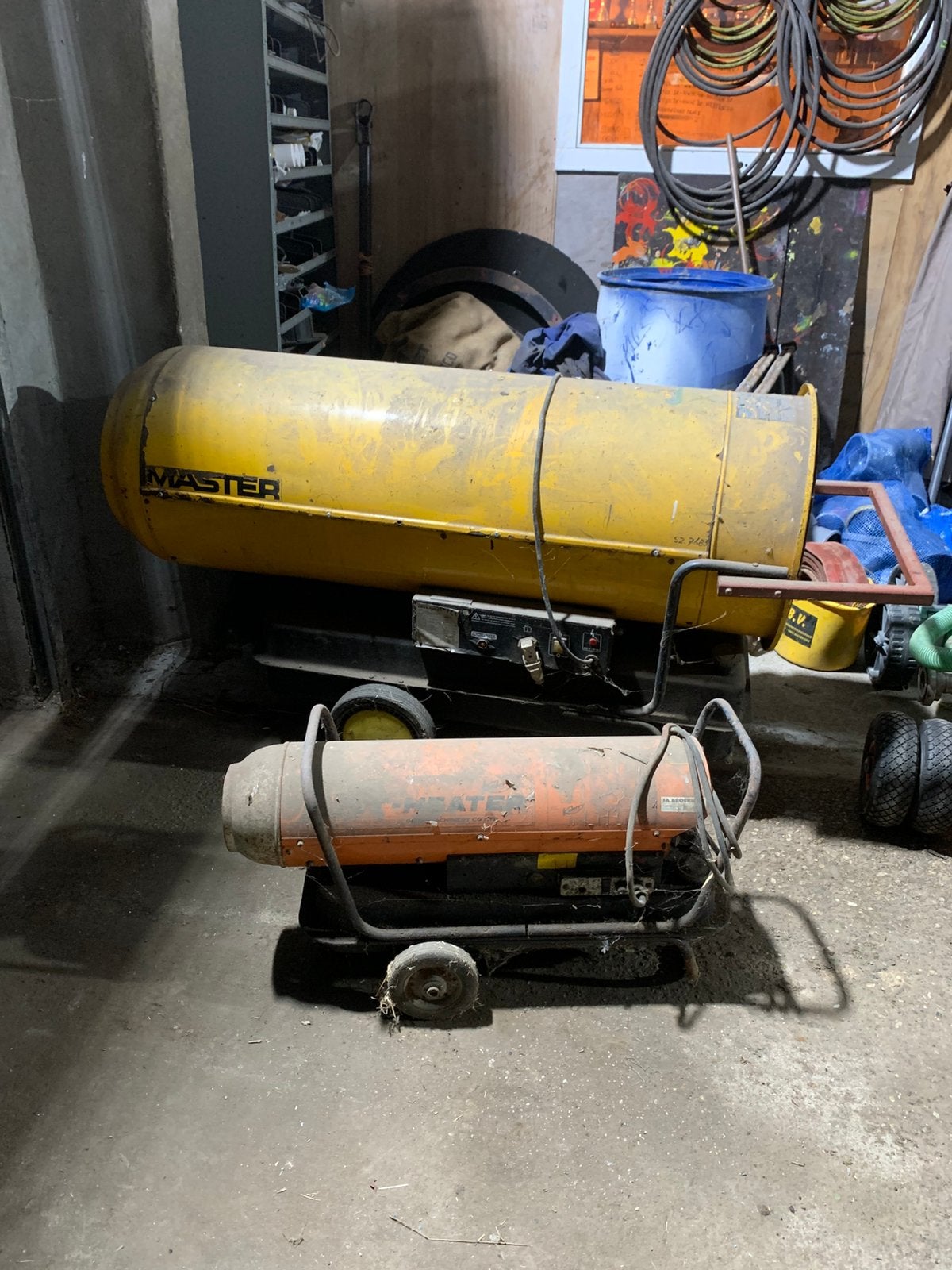 Twee heaters moeten nagekeken worden, 30 tot 80 cm, Gebruikt, Kachel, Minder dan 60 cm