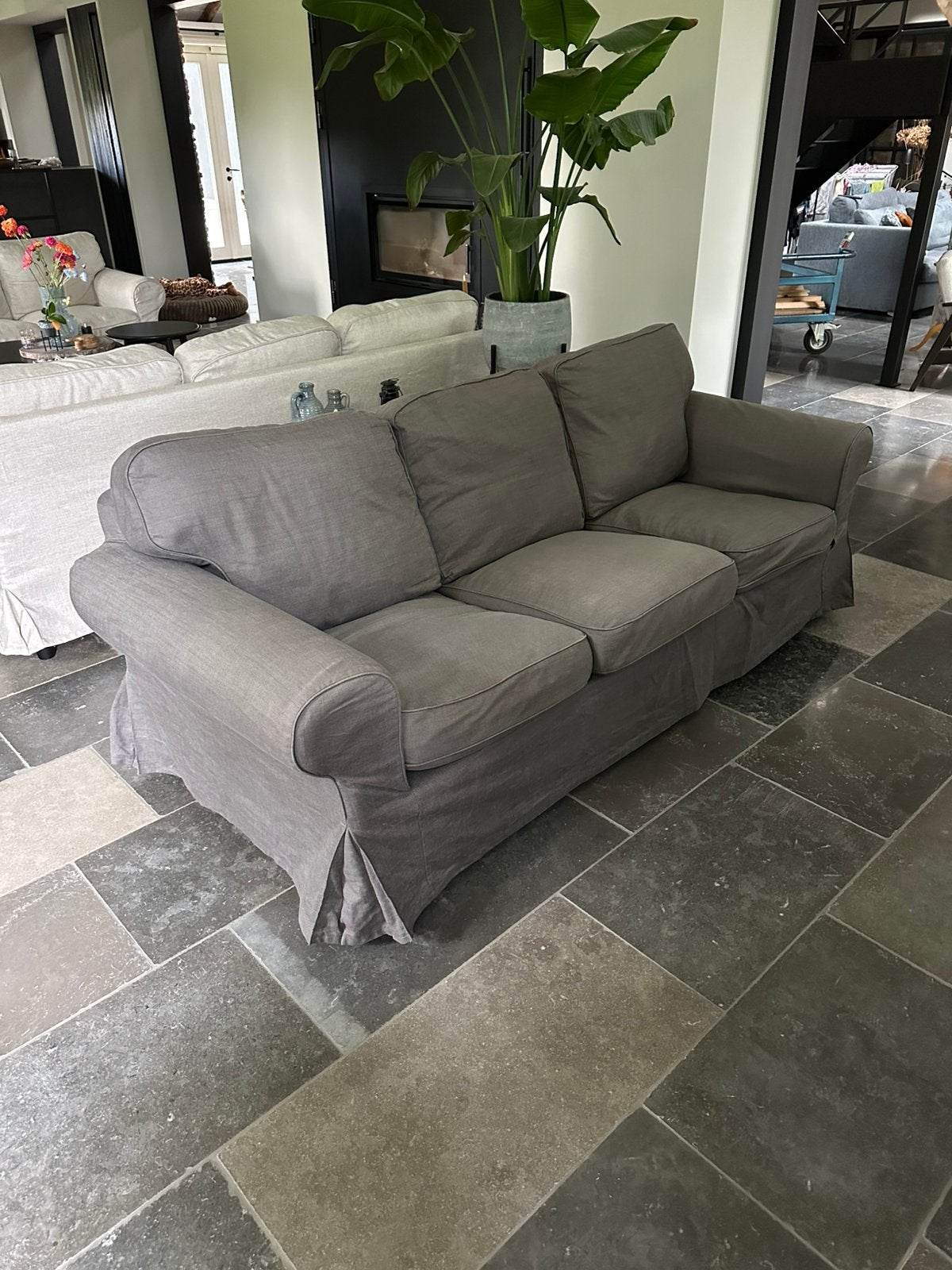 3 persoons bank (Ikea ektorp donkergrijs), Huis en Inrichting, Banken | Bankstellen, Ophalen, Gebruikt, Driepersoons, 75 tot 100 cm