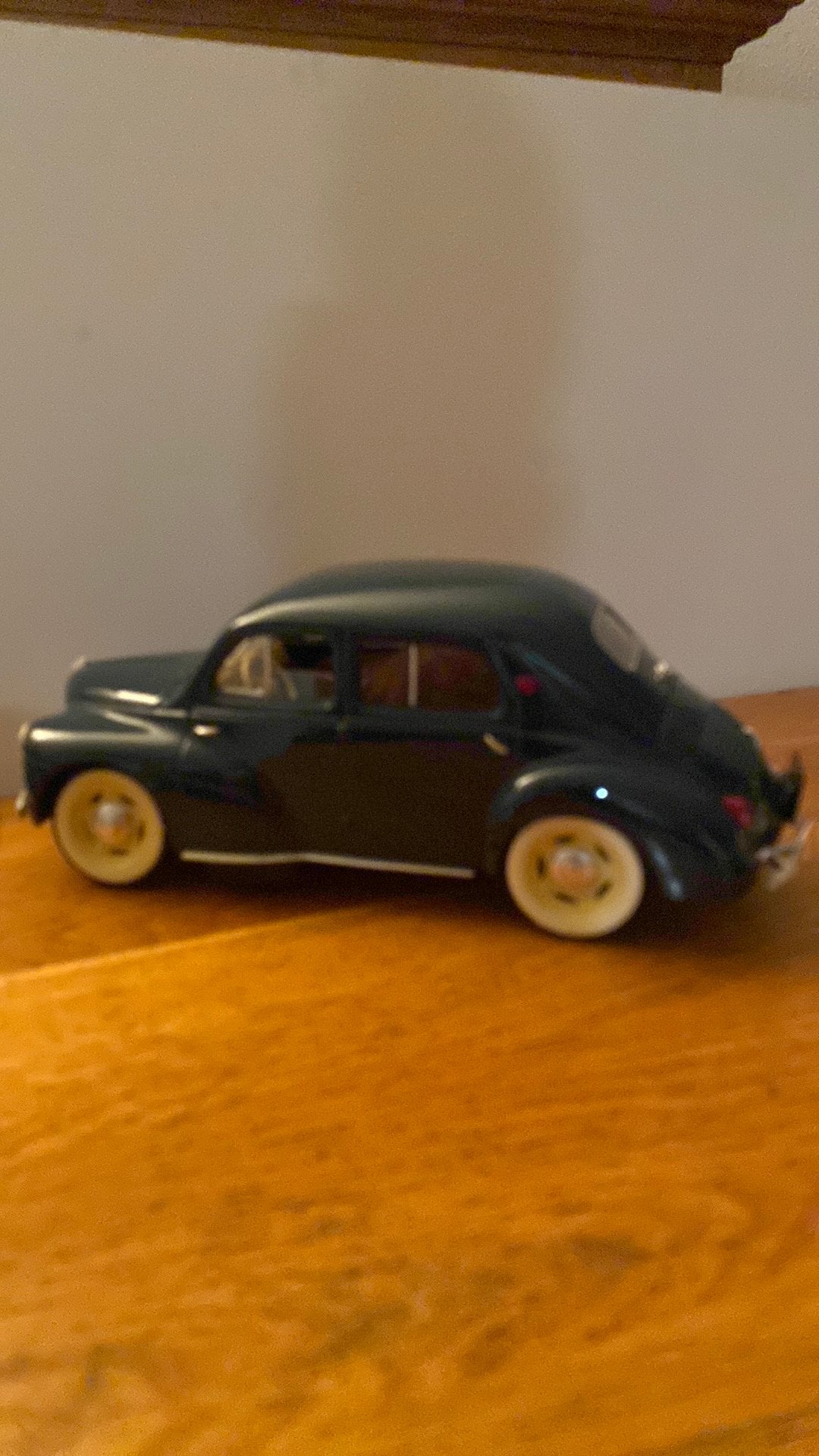 Mooi model Renault 1/18, Ophalen of Verzenden, Zo goed als nieuw, Solido