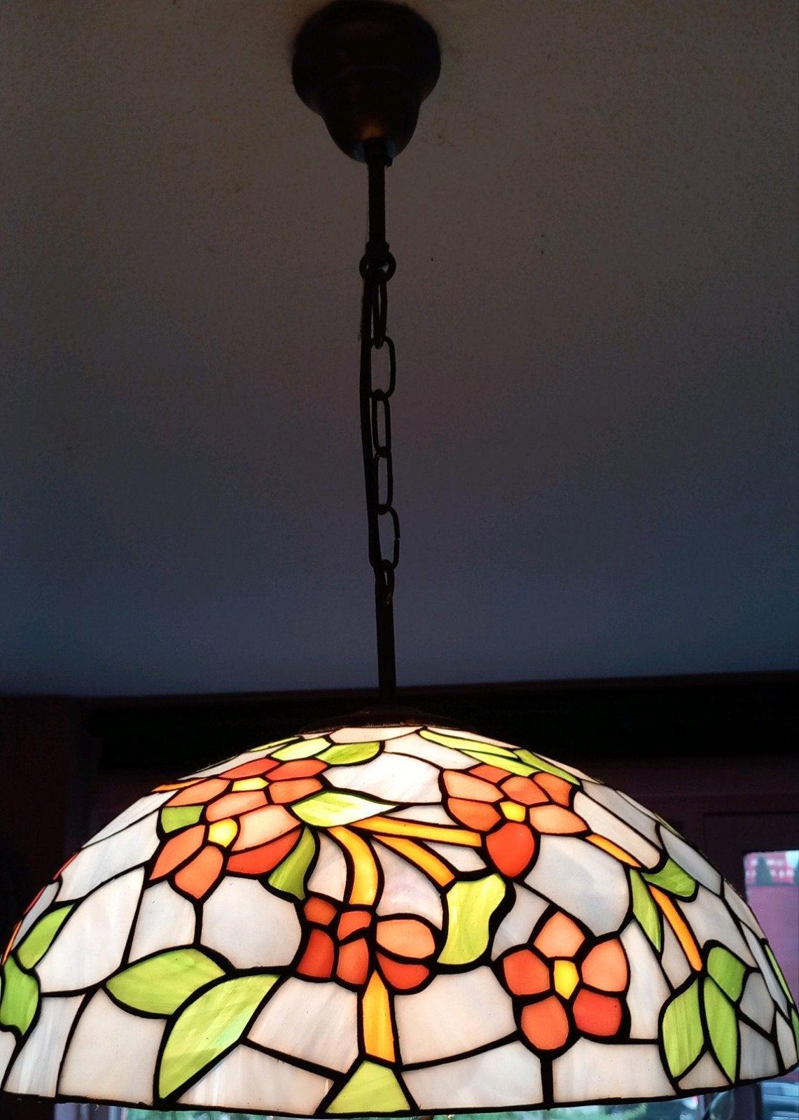 Tiffany hanglamp met bloemen erop., Ophalen, Gebruikt, Glas