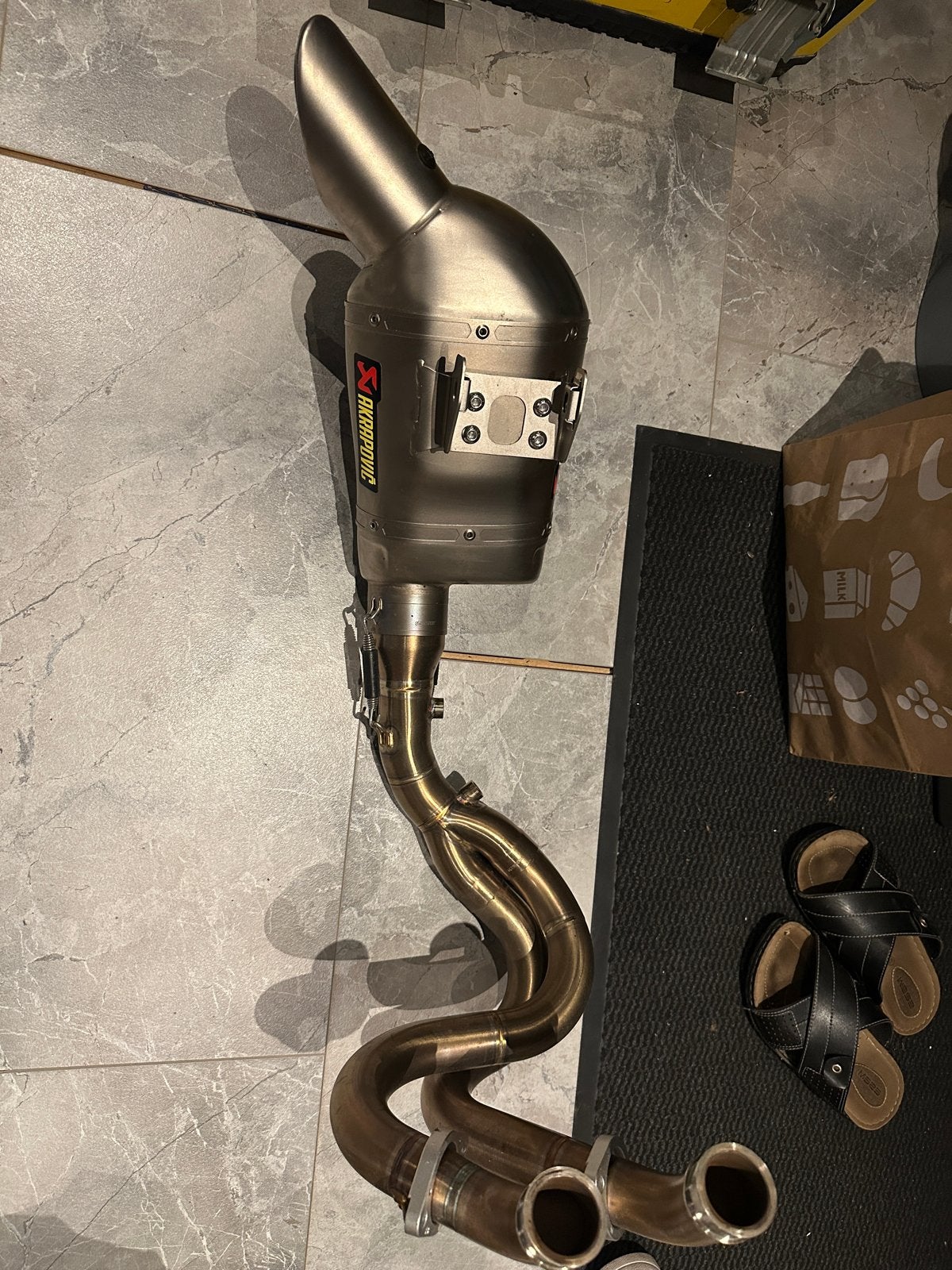 Akrapovic Racing Line uitlaat Kawasaki Z650/Ninja 650 24-26, Ophalen, Gebruikt