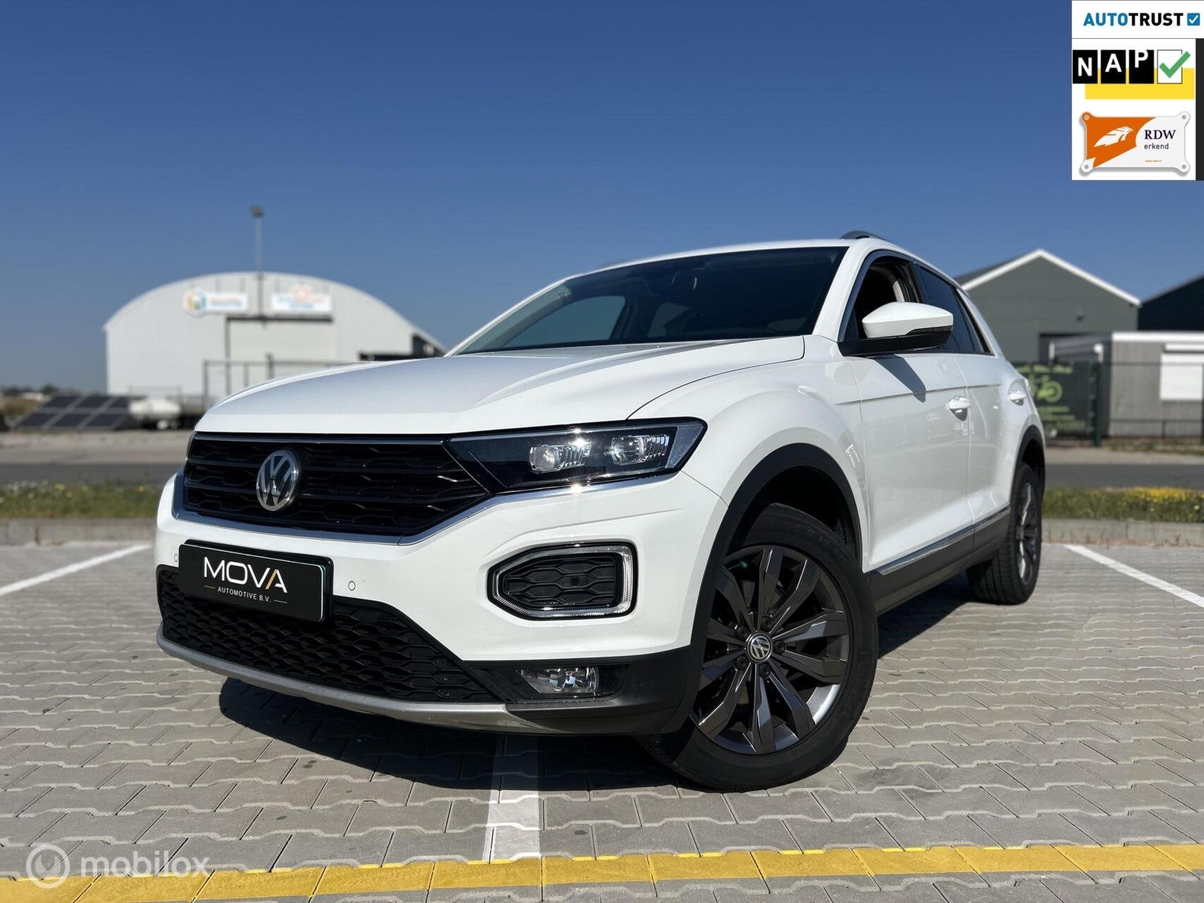 Volkswagen T-Roc 1.5 TSI Sport Business R|DSG|CRUISE CONTR|, Auto's, 1498 cc, 4 cilinders, 150 pk, Bedrijf