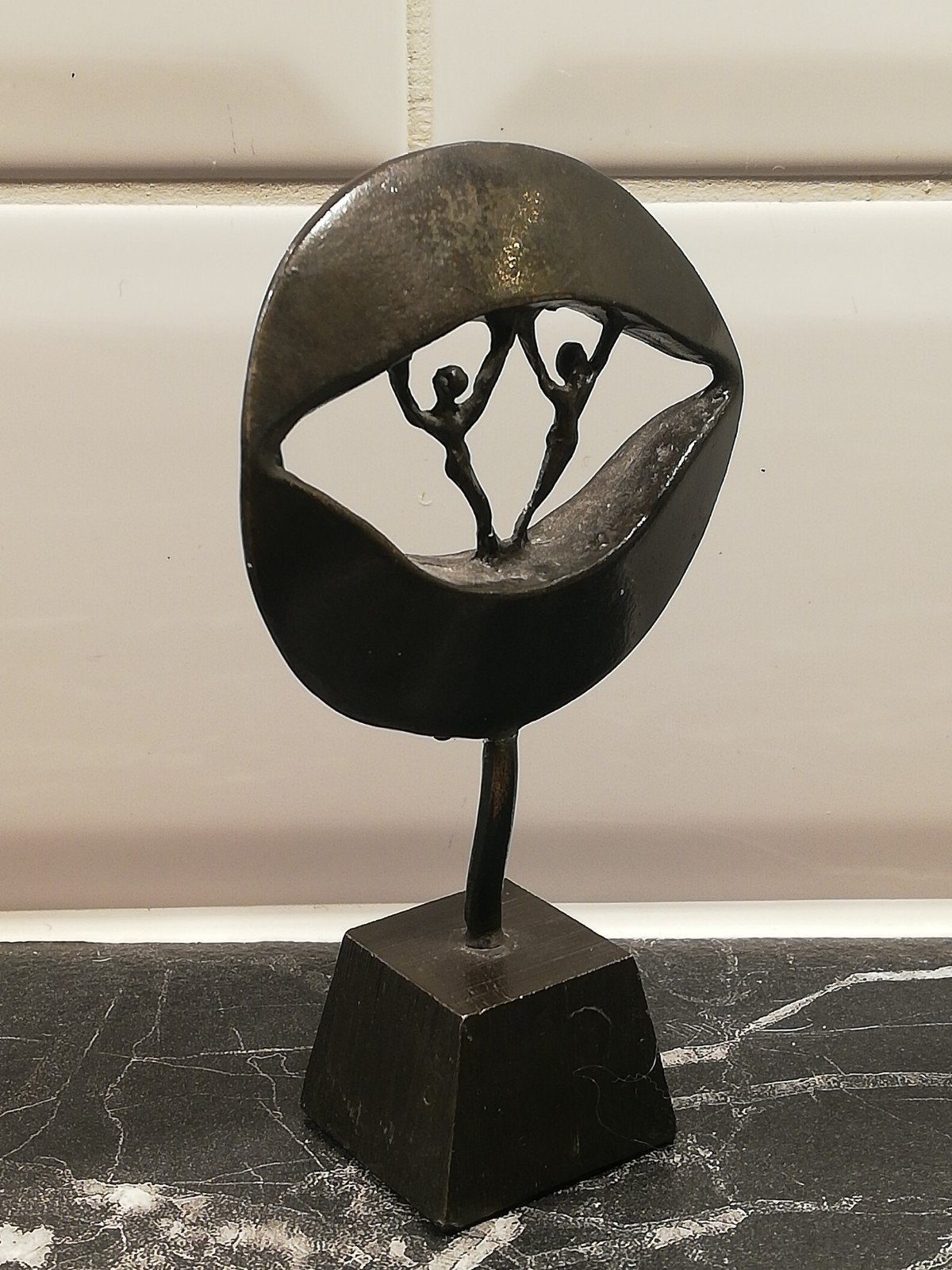 Corry Ammerlaan bronzen beeldje, Groep mensen, Minder dan 20 cm, Verzenden, Brons
