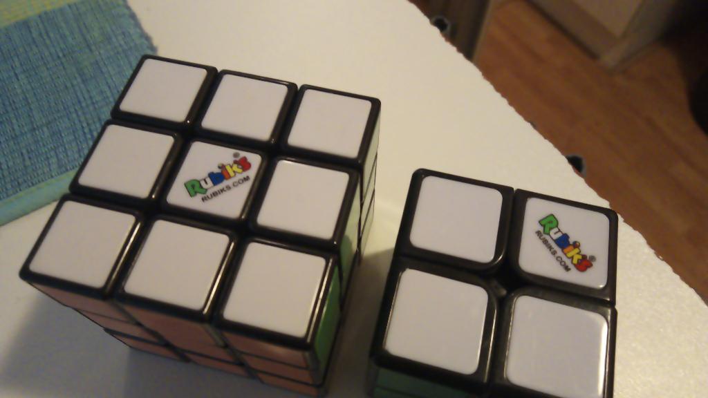 original rubiks cube 3x3 en 2x2 zgan, Ophalen of Verzenden, Minder dan 500 stukjes, Zo goed als nieuw, Rubik's of 3D-puzzel
