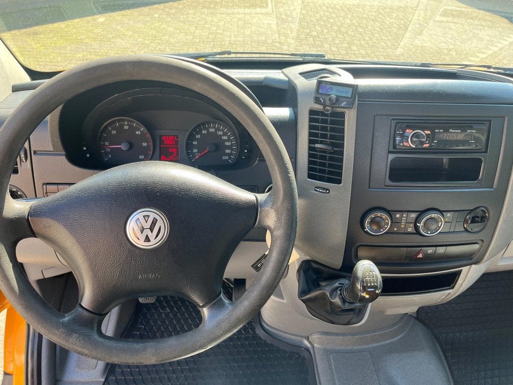 Volkswagen Crafter 32 2.5 TDI L2 open laadbak airco, Auto's, Bestelauto's, Euro 5, Achterwielaandrijving, Gebruikt, Volkswagen