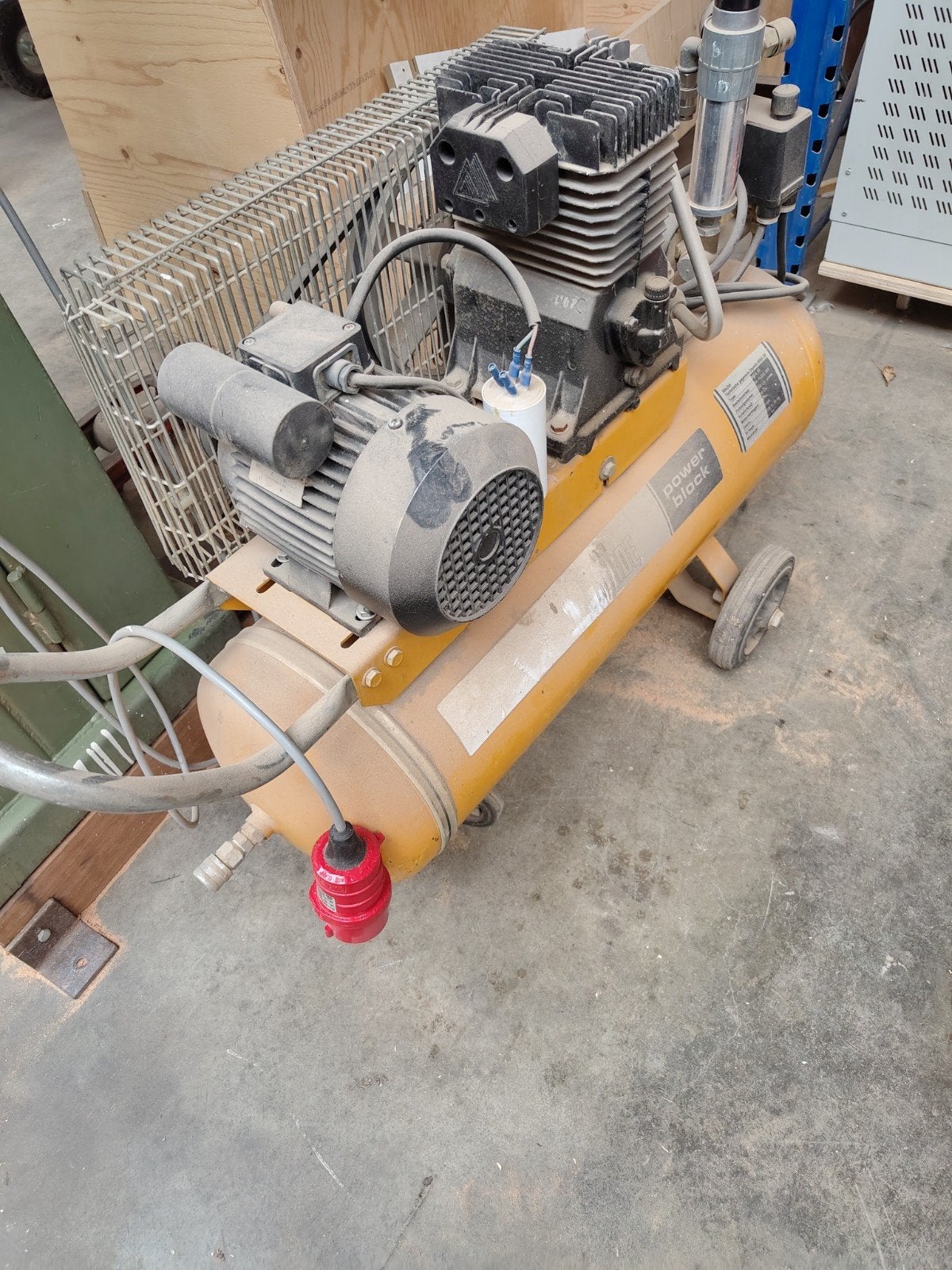 compressor 380v met defect, Doe-het-zelf en Verbouw, 100 liter of meer, Ophalen, Gebruikt