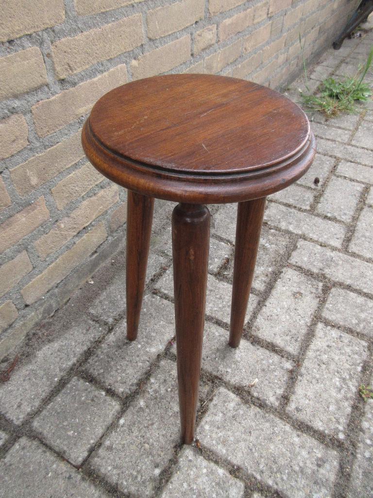 Vintage houten tafel plantentafel op hoge poten, Ophalen of Verzenden