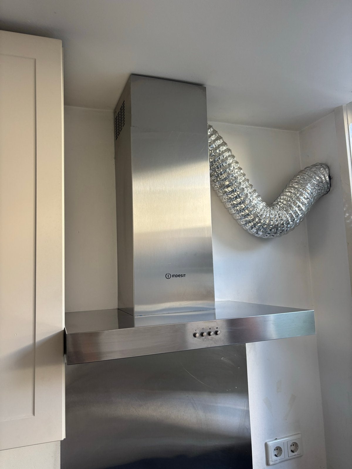 Indesit afzuigkap (60 cm breed), Gebruikt, Wandschouwkap, Ophalen of Verzenden, Vrijstaand