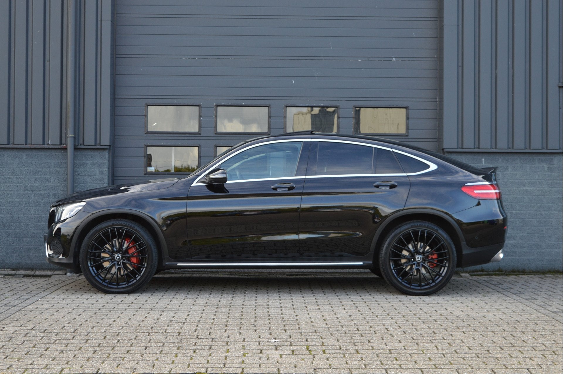 Mercedes-Benz GLC Coupé 250 4MATIC Prestige | SCHUIFDAK | T, Auto's, Automaat, Gebruikt, 4 cilinders, Leder en Stof