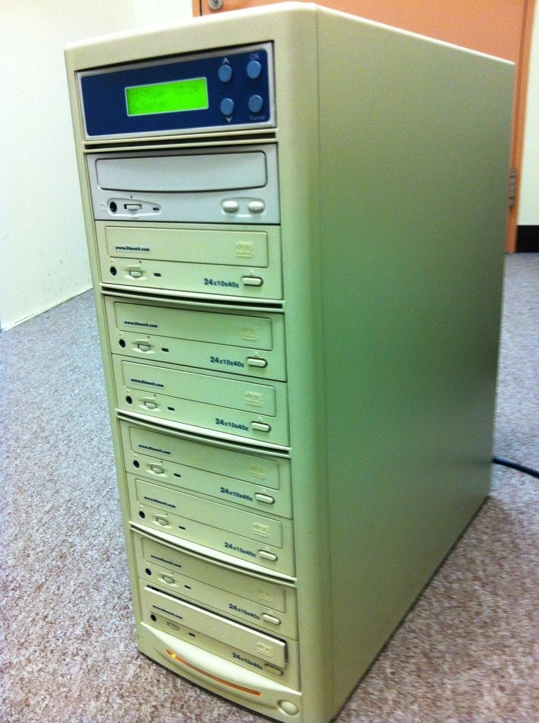Cd-Dvd duplicator voor 4 cd-dvd `s, Ophalen, Gebruikt, Overige merken