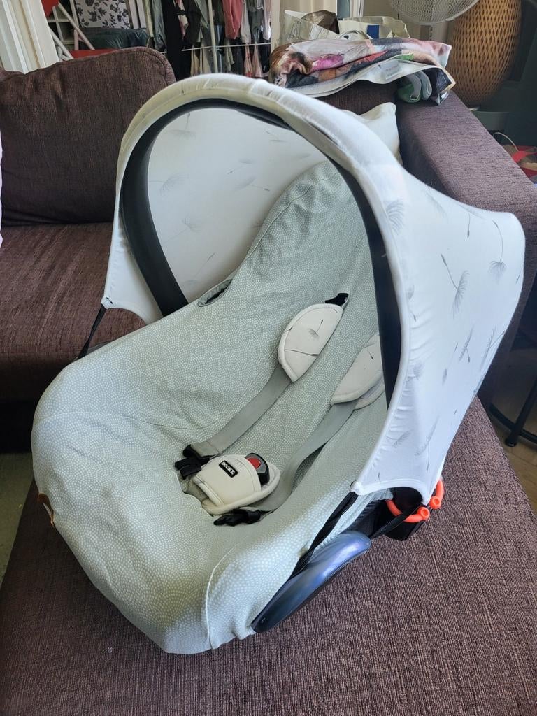 Maxi-Cosi Universal in prima staat, Kinderen en Baby's, Autostoeltjes, Ophalen, 0 t/m 13 kg, Maxi-Cosi, Gebruikt
