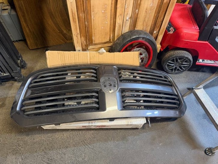 Grille Dodge Ram 1500 Sport 2017, Auto-onderdelen, Ophalen, Gebruikt, Voor, Dodge