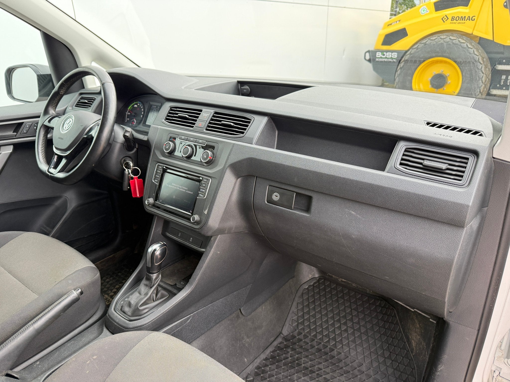 Volkswagen e-Caddy 37kWh 113PK L2H1 Elektrisch Caddy ABT Max, Automaat, 0 cilinders, Gebruikt, 750 kg