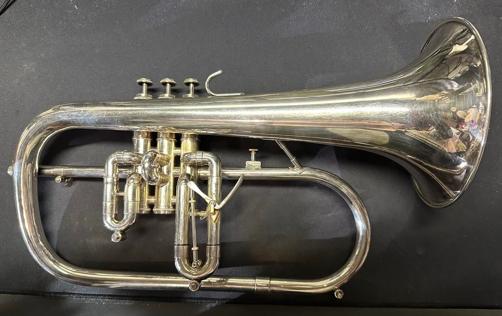 Getzen Eterna bugel flugelhorn, Muziek en Instrumenten, Ophalen of Verzenden, Zo goed als nieuw, Koperblazer, Met koffer of draagtas