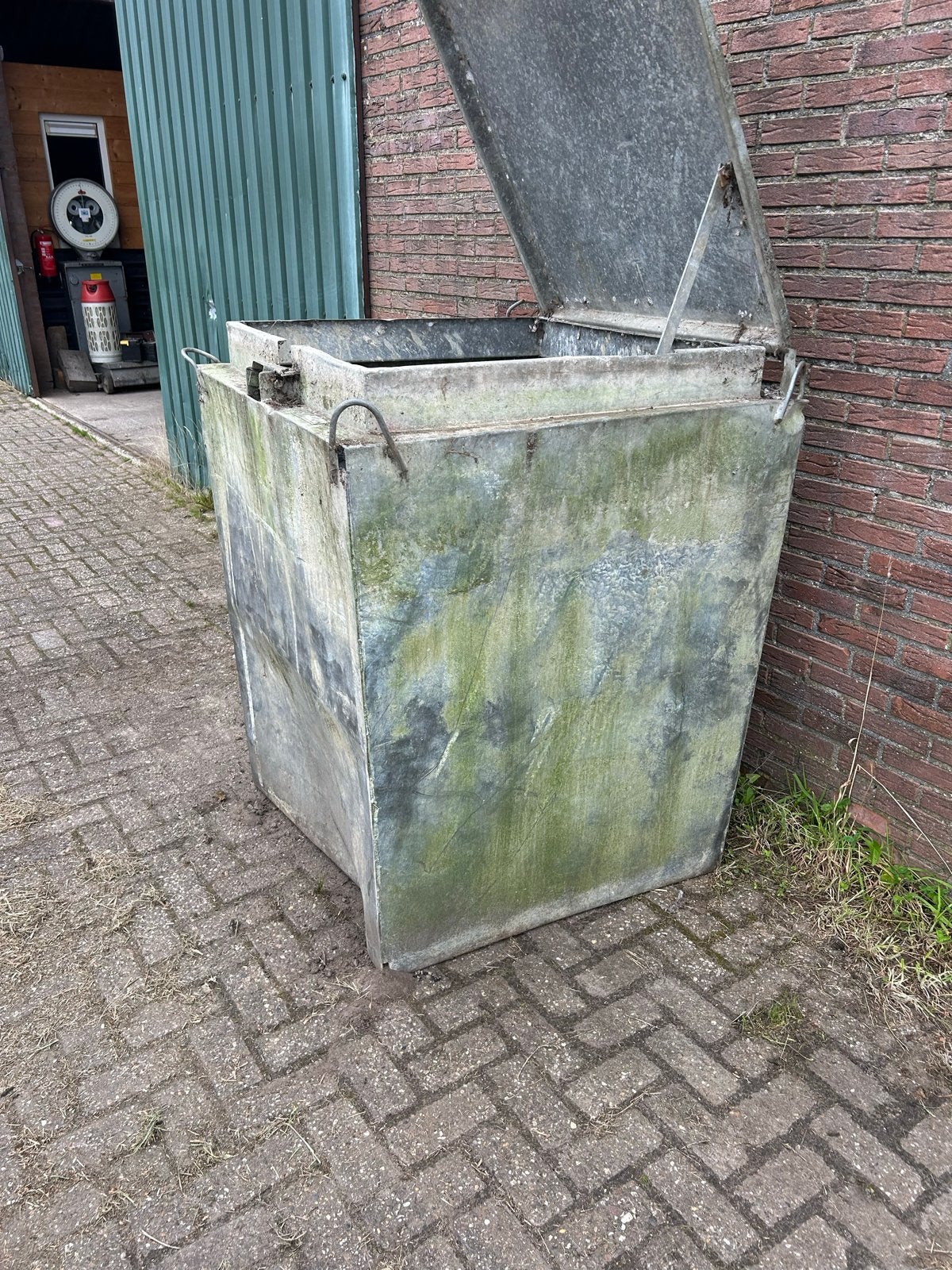 Robuuste waterput met kraan - Ideaal voor tuin of erf, Ophalen, O, O, O