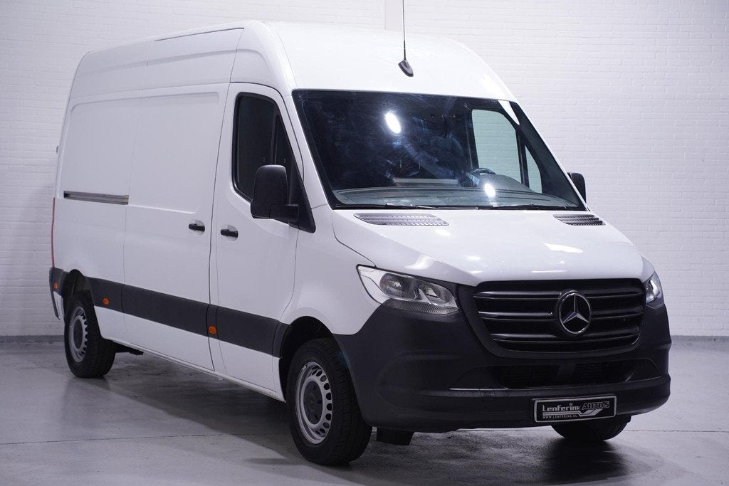 Mercedes-Benz Sprinter 211 CDI 114 pk L2H2 Laadruimte Pakket, Auto's, Voorwielaandrijving, Stof, Gebruikt, 4 cilinders
