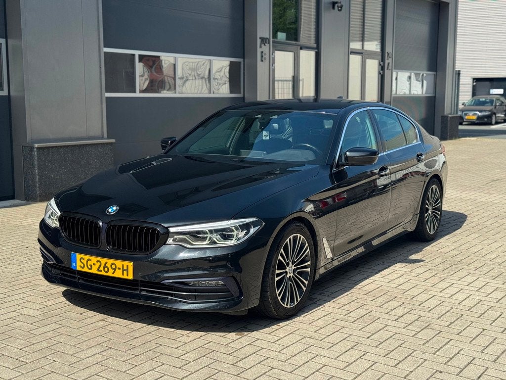 BMW 5-serie 520i High Executive, Automaat, 1998 cc, Achterwielaandrijving, Gebruikt