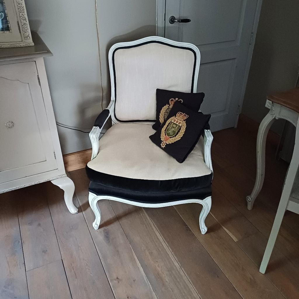 Prachtige franse fauteuil, Ophalen, 75 tot 100 cm, Zo goed als nieuw, Stof
