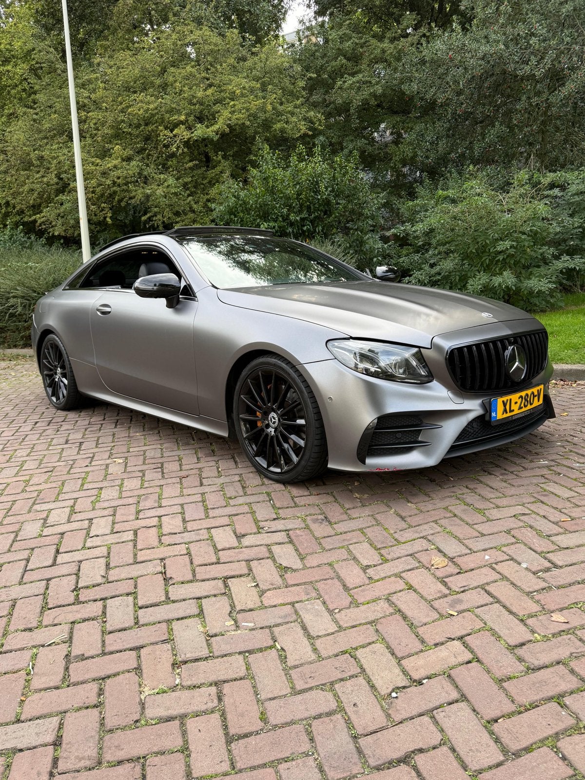 Mercedes-Benz E-Klasse E200 184pk 9G-TRONIC 2017 Rood, Auto's, 1800 kg, 4 cilinders, 4 stoelen, Particulier
