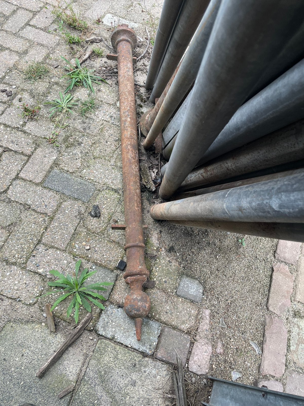 Antieke hekpalen, Tuin en Terras, Tuinhekken en Hekwerk, Ophalen, Zo goed als nieuw, IJzer, Sierhekwerk