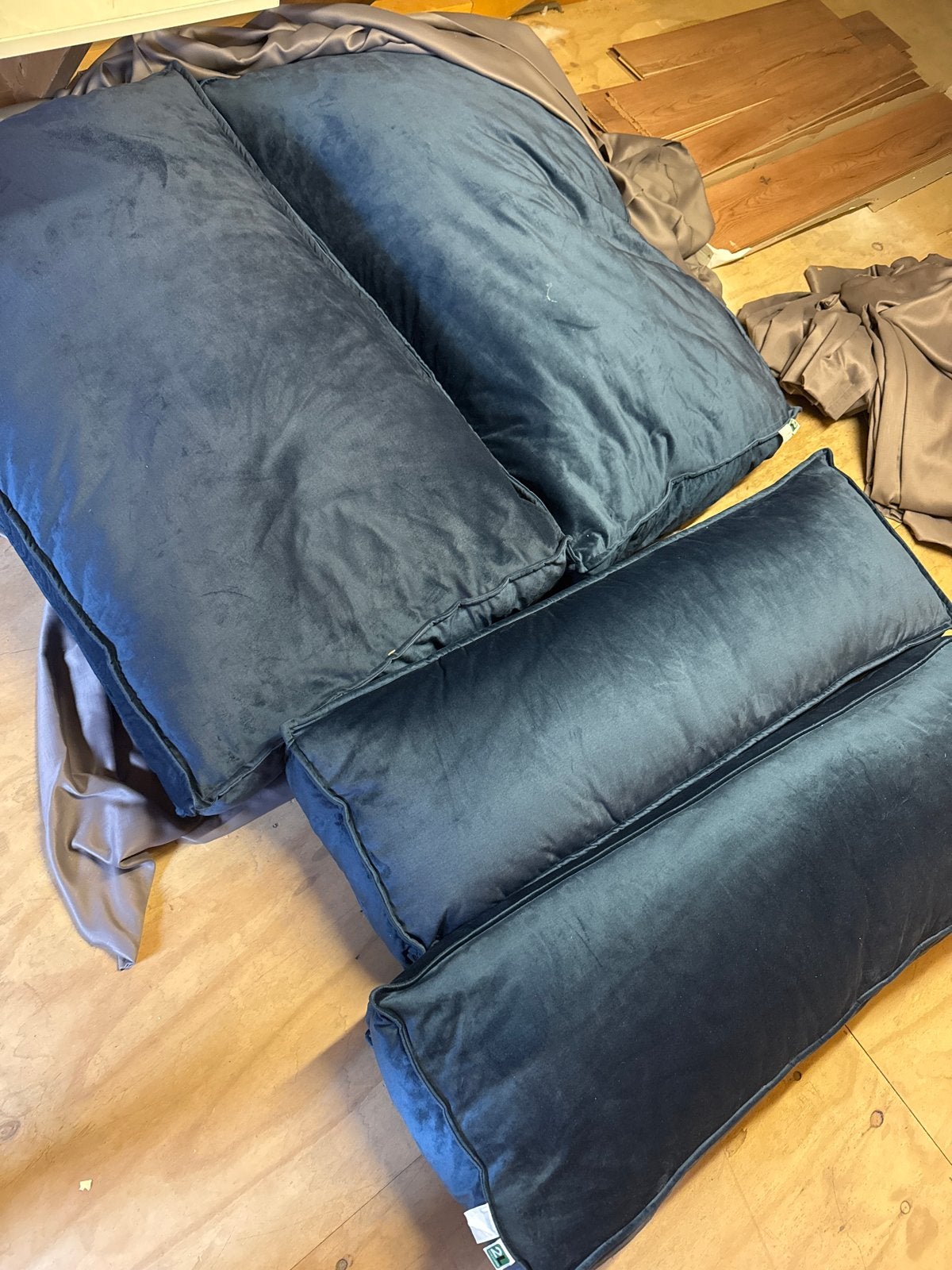 2 sets fluwelen palletkussens donkerblauw,  als nieuw, Ophalen, Blauw, Palletkussen, Vierkant