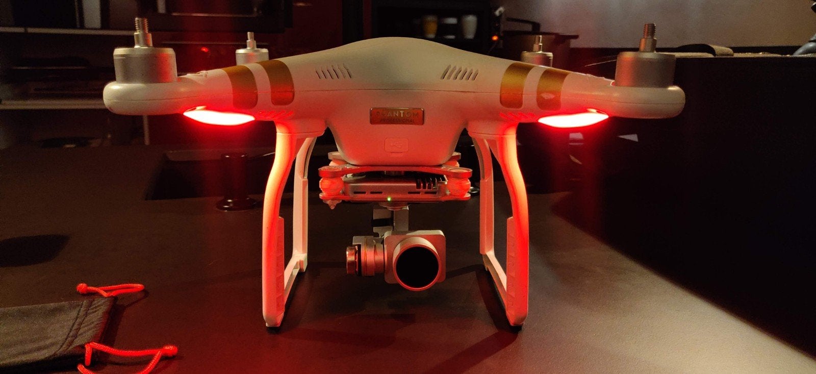 DJI Phantom 3 Pro + 2 Accus + Backpack, Gebruikt, 1 tot 5 kilometer, 900 gram tot 4 kilo, Extra accu('s)