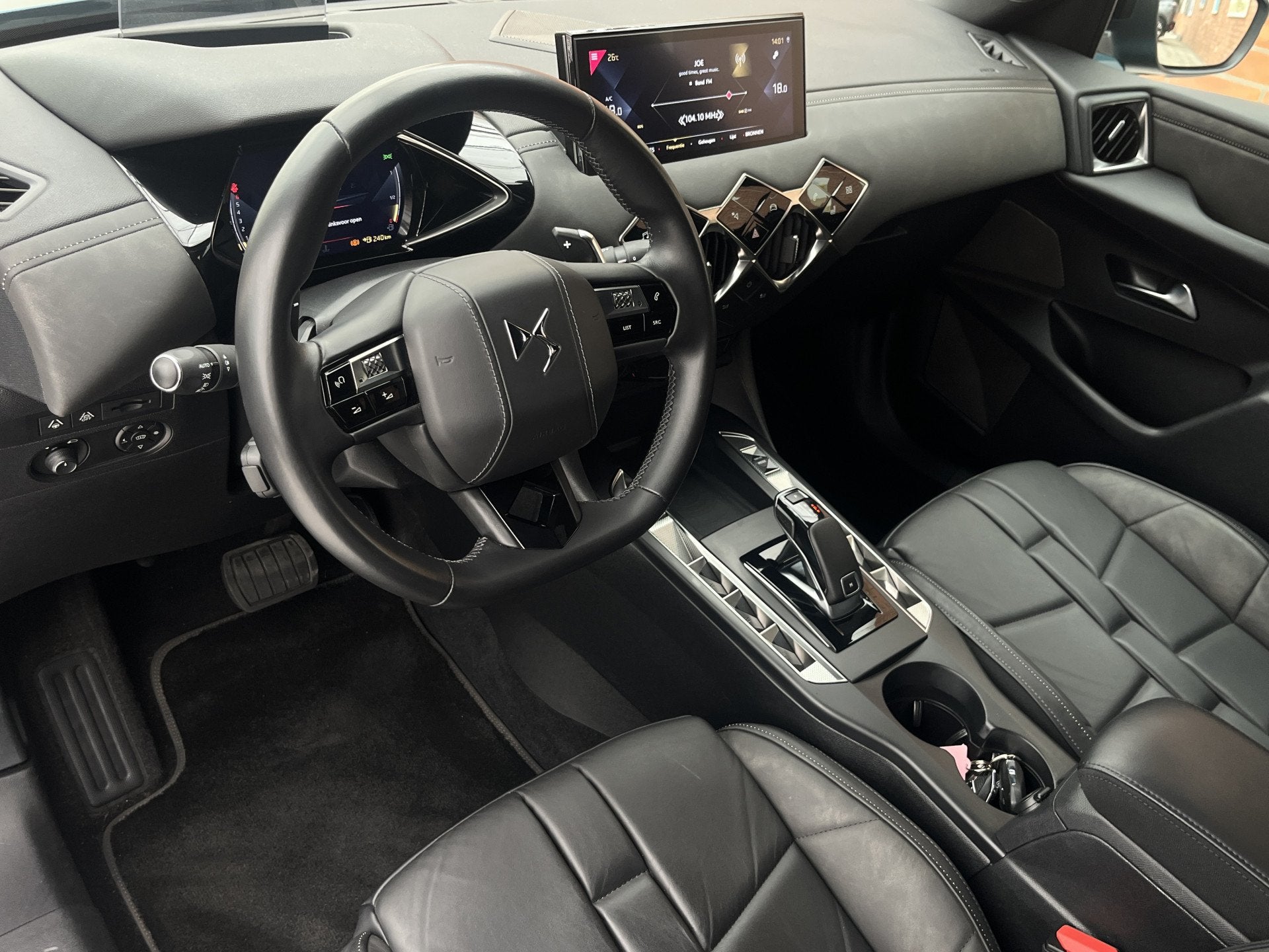DS DS 3 Crossback PureTech 130 EAT8 Grand Chic | Stoelverwar, Auto's, DS, 12 maanden, Gebruikt, Euro 6, Blauw