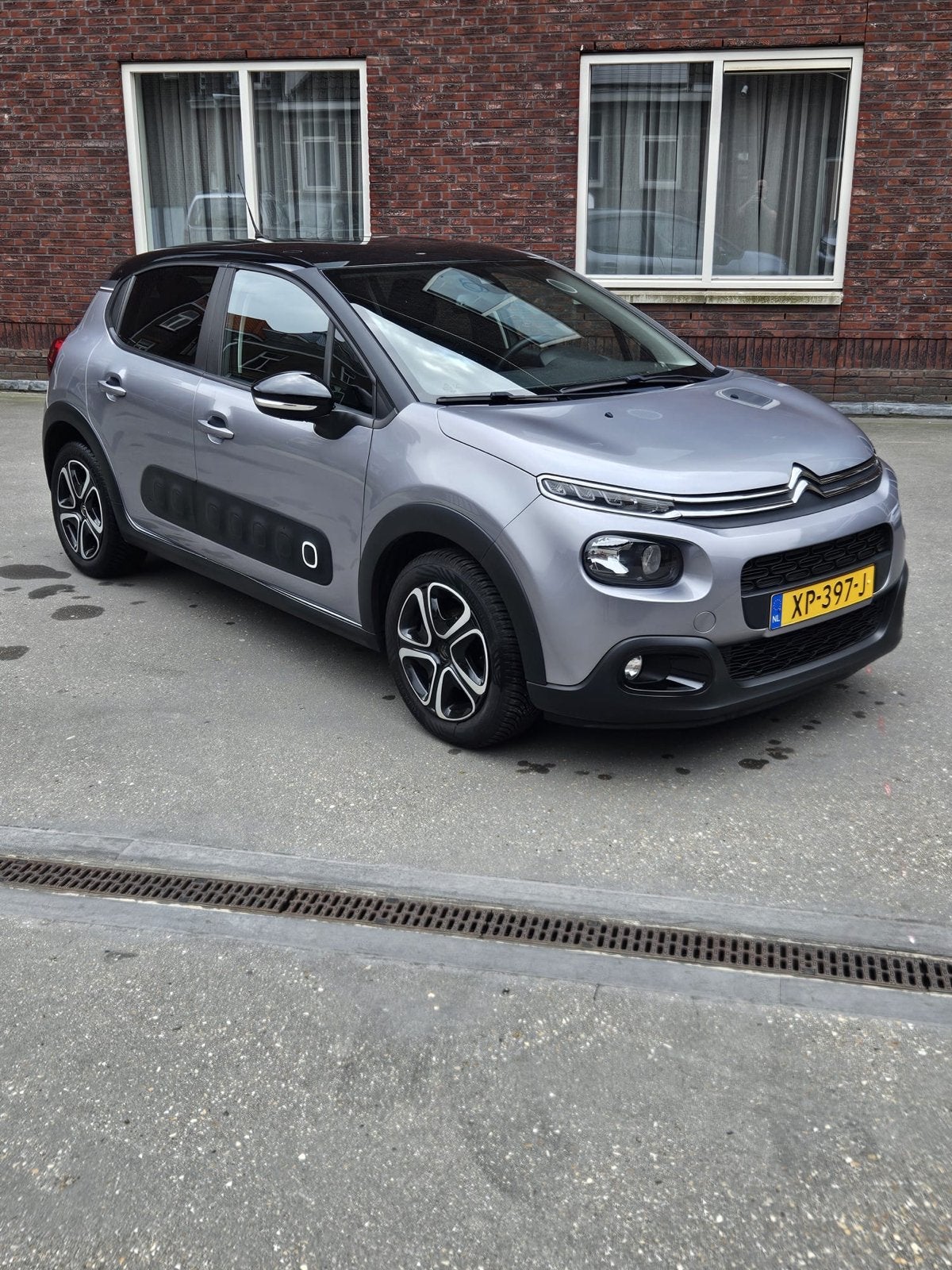 Citroën C3 1.2 Puretech 82pk S&S 2019 Grijs, Auto's, Citroën, Voorwielaandrijving, 83 pk, 450 kg, 40 €/maand