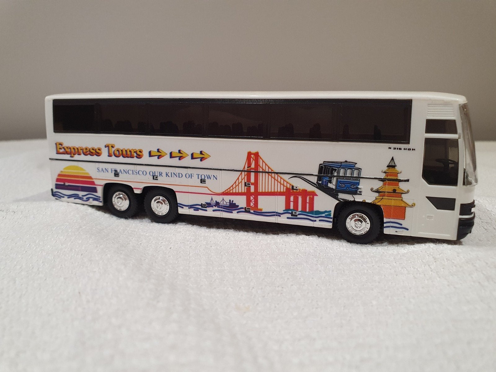 Herpa Setra S215HDH Express Tours bus 1:87, Ophalen of Verzenden, Gebruikt, Bus of Vrachtwagen, Herpa