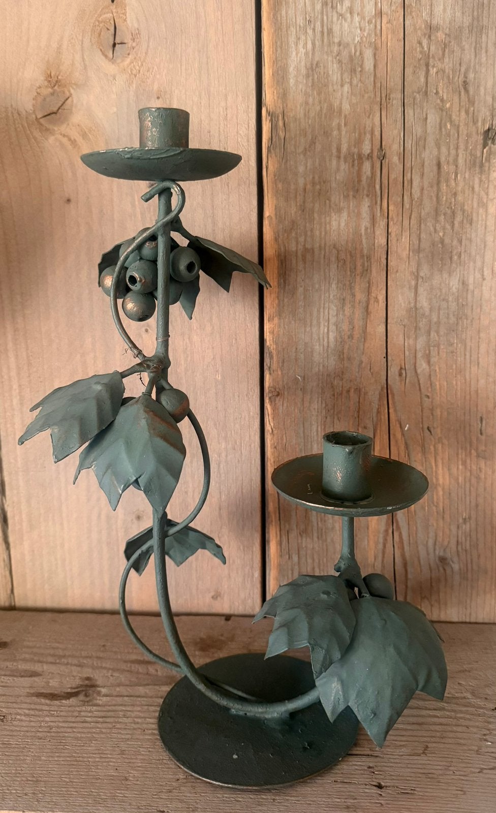 Rustieke Kandelaar- Groen met koper patina., Antiek en Kunst, Antiek | Kandelaars, Ophalen of Verzenden
