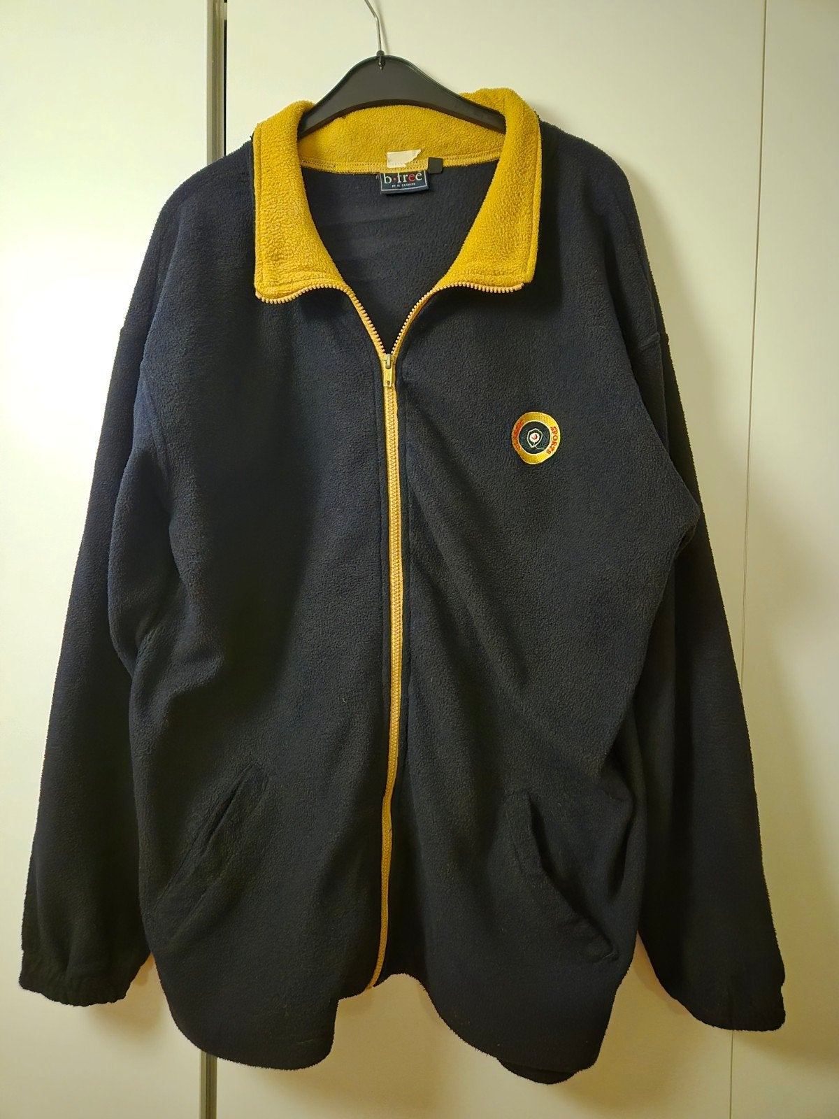 Fleece vest / fleece jack | blauw geel | maat M, Kleding | Heren, Truien en Vesten, Ophalen of Verzenden, Maat 48/50 (M), Blauw