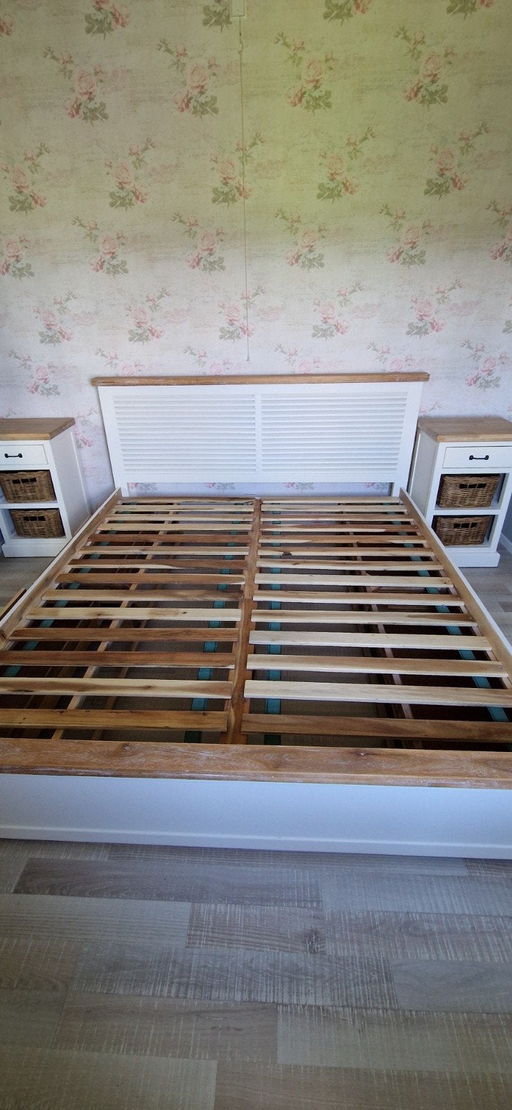van Ans Woonshop  Wit tweepersoonsbed met 2 nachtkastjes - A, Huis en Inrichting, Ophalen, Gebruikt, Wit, Tweepersoons