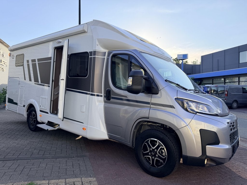 Carado T448 PRO+ 07-2025- 8T AUTOMAAT- LENGTE BEDDEN-HEFBED, Fiat, Bedrijf, Diesel, Half-integraal