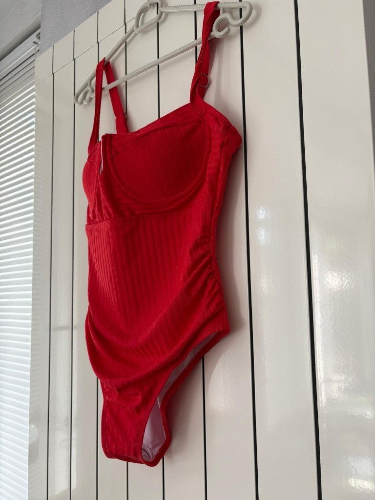 badpak Aumora, Nieuw, Ophalen of Verzenden, Rood, Badpak