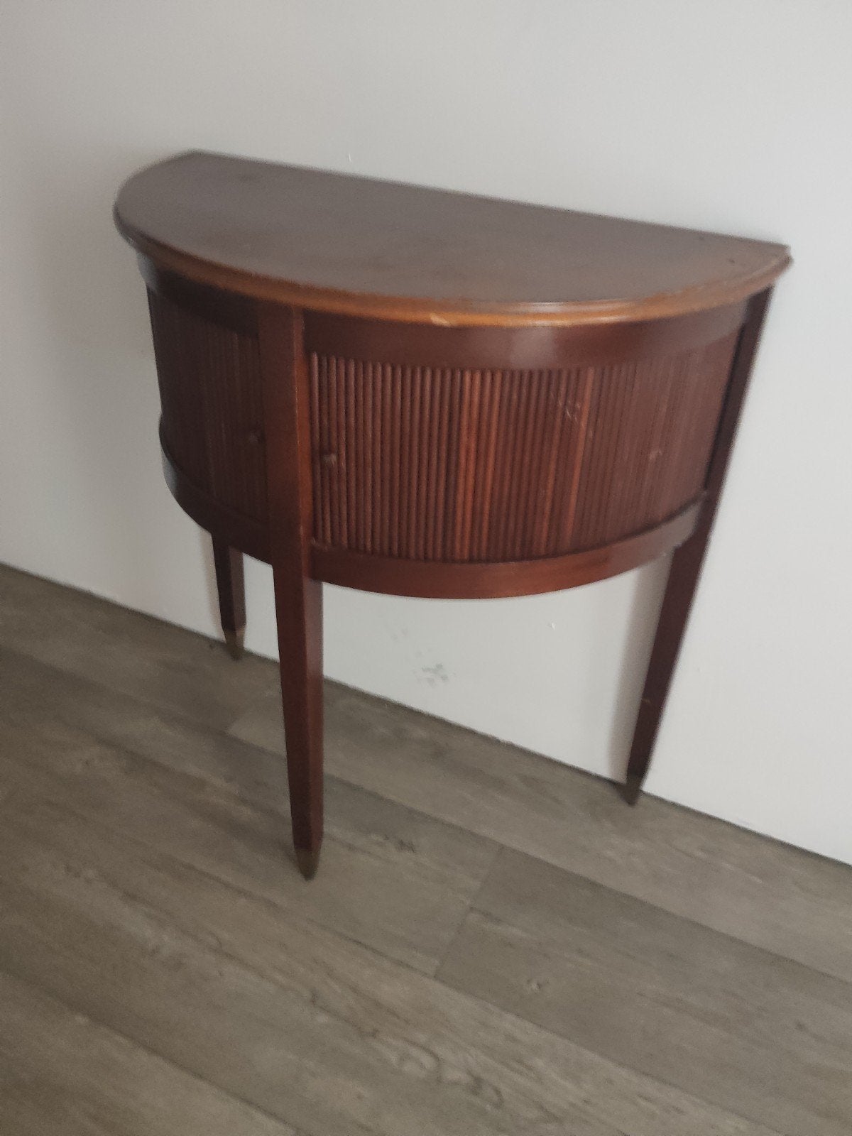 Halfronde bijzettafel met rolluik, Antiek en Kunst, Ophalen
